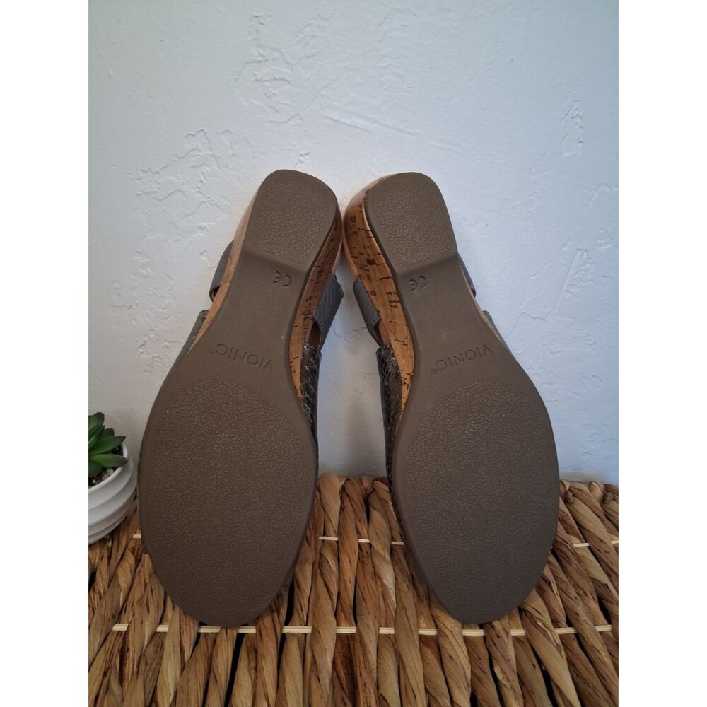 Vionic Tatiana Wedge Sandals Sz 11 Metallic Snake Embossed Cork Heel Comfort Ort - Picture 7 of 7